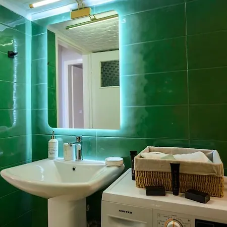 Apartment Luxury 2 Bed Urban Oasis In The Heart Of *