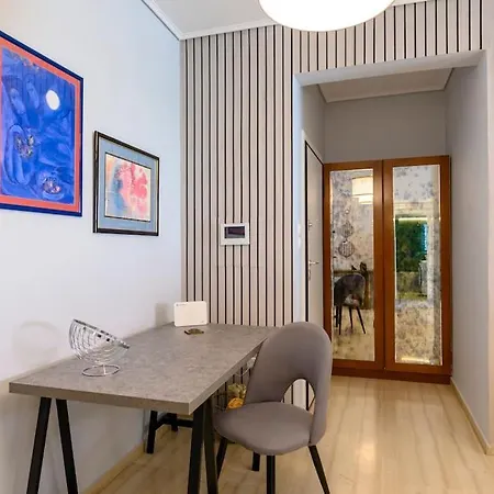 Luxury 2 Bed Urban Oasis In The Heart Of Apartment Athens