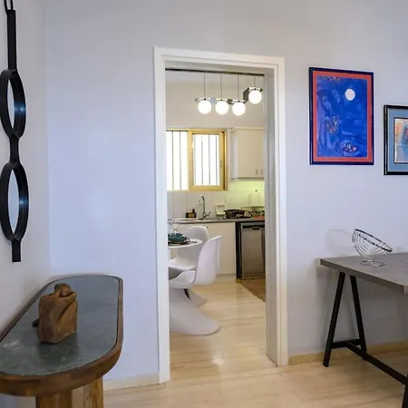 Luxury 2 Bed Urban Oasis In The Heart Of *